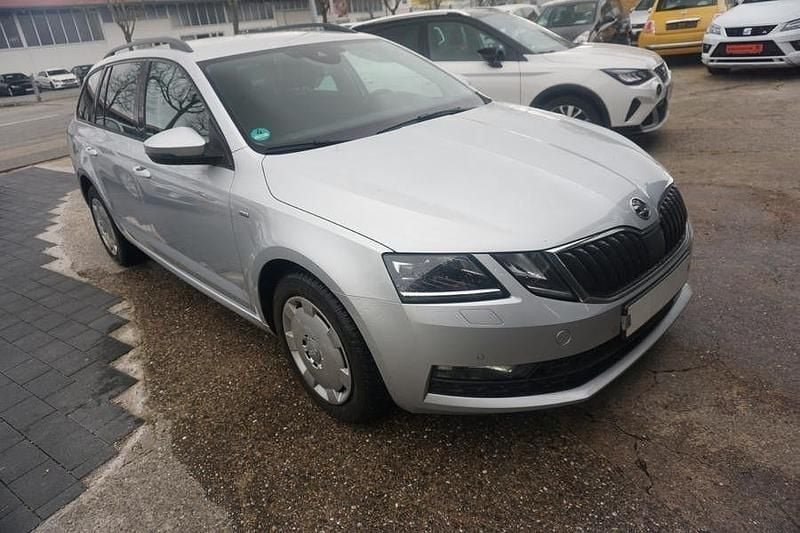 Gebraucht Skoda Octavia Clever 150 PS (110 kW) 2018 Silber Kombi