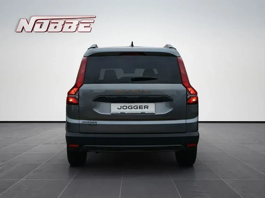 Gebraucht Dacia Jogger Extreme 141 PS (103 kW) 2025 Grau Van / Kleinbus