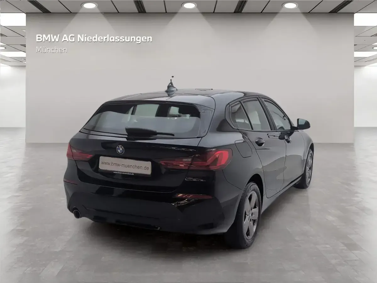Gebraucht BMW 118 Advantage 136 PS (100 kW) 2022 Schwarz Limousine