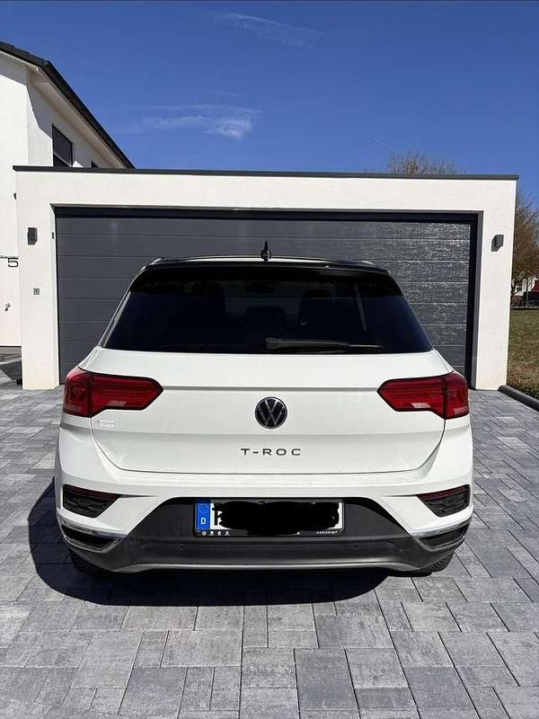 Gebraucht VW T-Roc Active 110 PS (80 kW) 2021 Weiß SUV