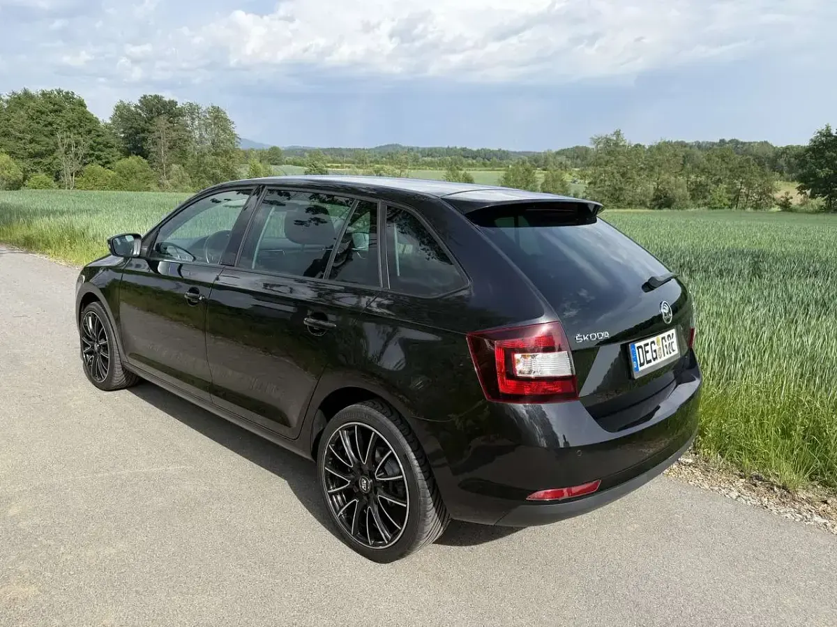 Gebraucht Skoda Rapid Style 110 PS (80 kW) 2016 Kleinwagen