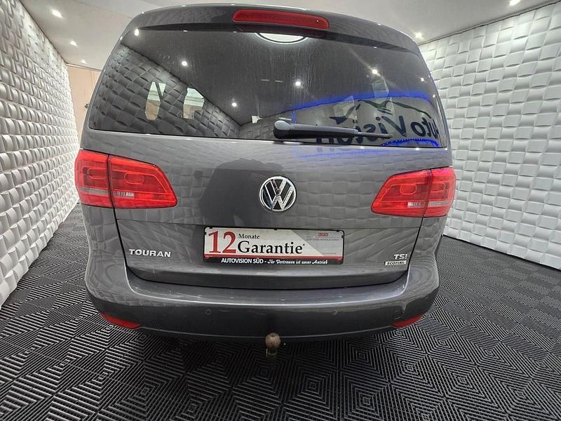 Gebraucht VW Touran Life 150 PS (110 kW) 2014 Grau Van / Kleinbus