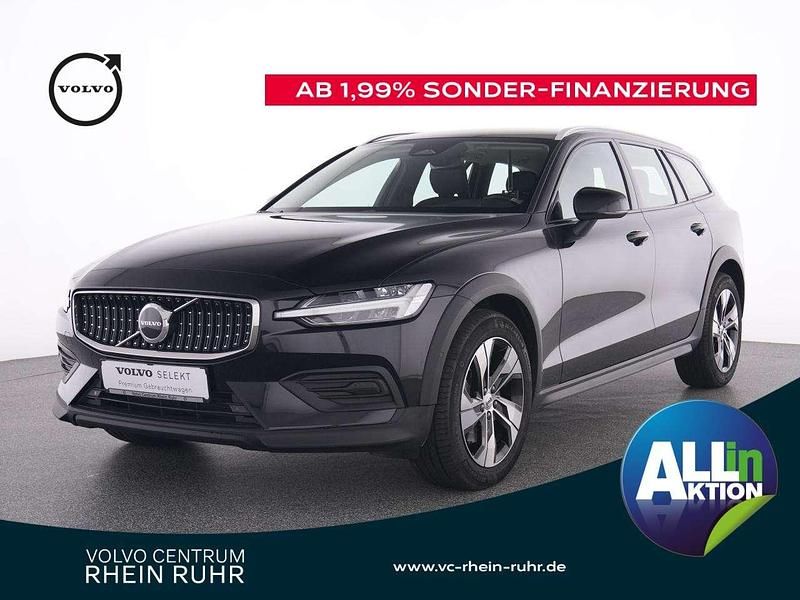 Schwarz onyx black / metallic Gebraucht 2023 Volvo V60 CC Plus Kombi | 41.990 € (Teuer) - Bild 1/2