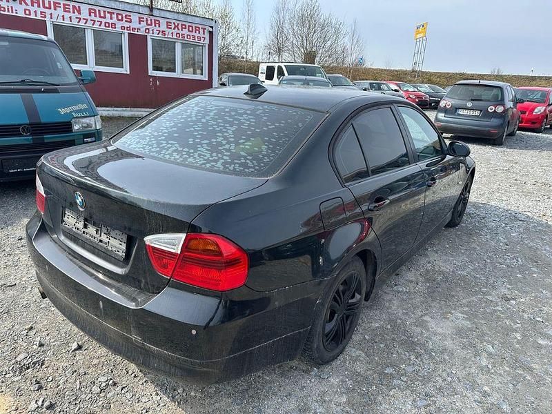 Gebraucht BMW 320 Advantage 163 PS (119 kW) 2007 Schwarz Limousine