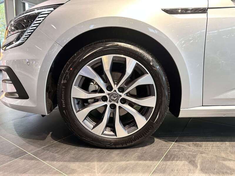 Gebraucht Renault Mégane GrandTour Techno 116 PS (85 kW) 2023 Highlandgrau metallic Kombi