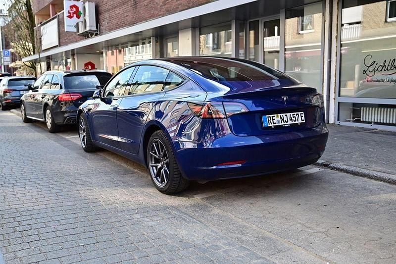 Gebraucht Tesla Model 3 Standard Range Plus 208 kW (283 PS) 2022 Blau Limousine