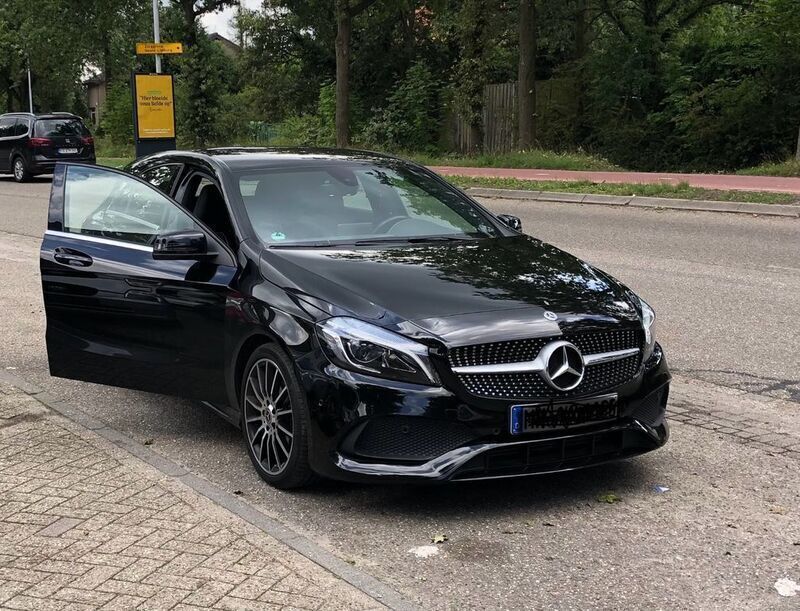 Schwarz Gebraucht 2018 Mercedes A200 AMG Limousine | 19.990 € (Guter Preis) - Bild 1/4