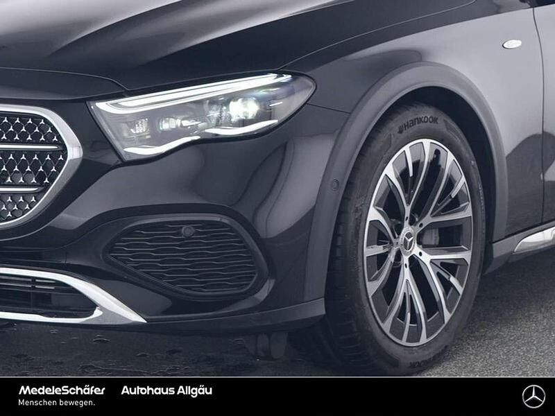 Gebraucht Mercedes E300 313 PS (230 kW) 2025 Lack obsidianschwarz Kombi