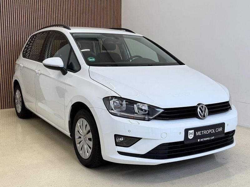 Weiß Gebraucht 2015 VW Golf Sportsvan Van / Kleinbus | 9.490 € (Fairer Preis) - Bild 1/4