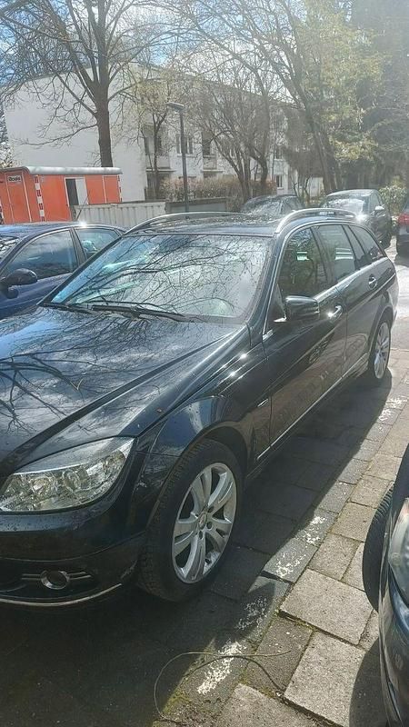 Gebraucht Mercedes C180 156 PS (114 kW) 2009 Schwarz Kombi