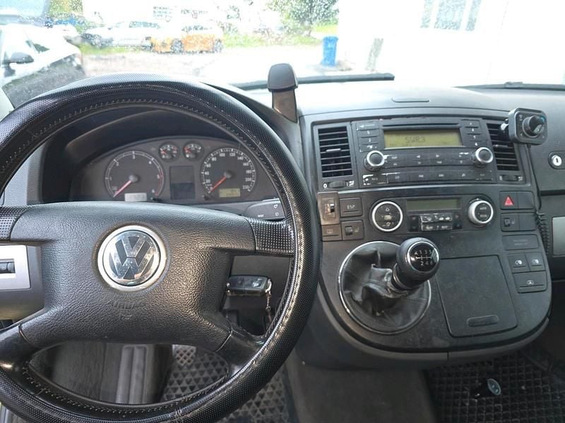 Second-hand VW T5 174 CP (127 kW) 2005 Galben Van