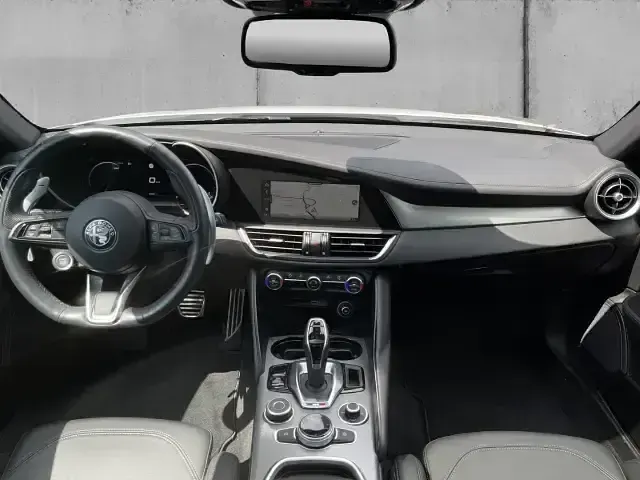 Gebraucht Alfa Romeo Giulia Veloce 280 PS (205 kW) 2024 Weiß Limousine