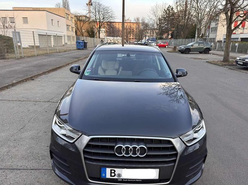 Gebraucht Audi Q3 Design 150 PS (110 kW) 2018 Grau SUV