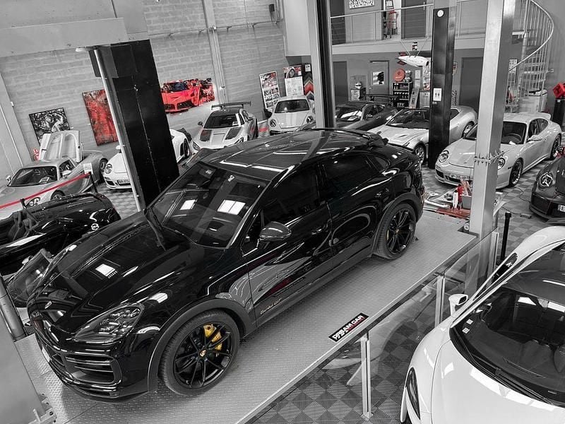 Schwarz Gebraucht 2023 Porsche Cayenne Turbo GT SUV | 167.880 € (Guter Preis) - Bild 1/4