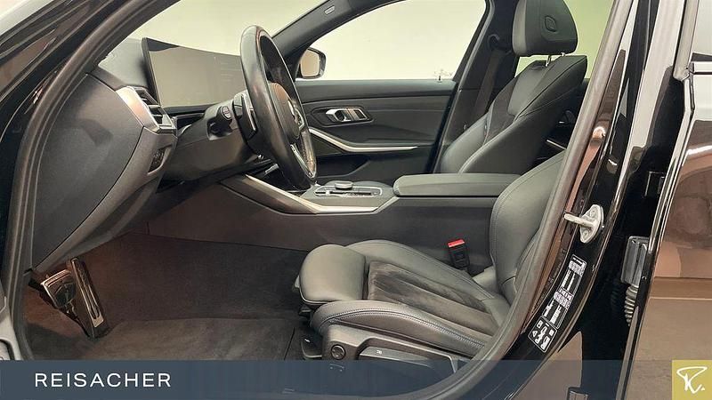 Gebraucht BMW 330 Efficient Dynamics 286 PS (210 kW) 2023 Saphirschwarz metallic Kombi