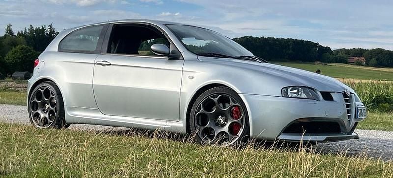 Silber Gebraucht 2005 Alfa Romeo 147 Kleinwagen | 49.000 € - Bild 1/4