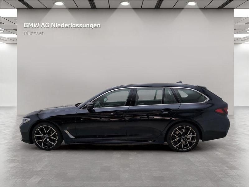 Gebraucht BMW 530 Performance 286 PS (210 kW) 2023 Schwarz Kombi