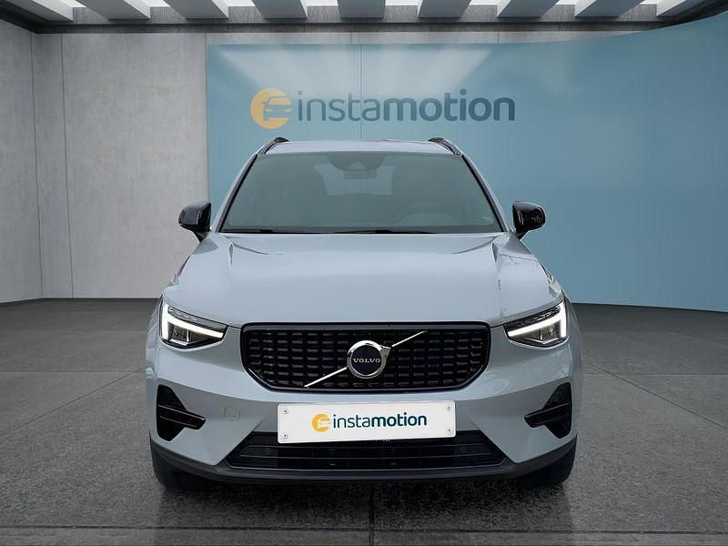 Gebraucht Volvo XC40 Plus 129 PS (94 kW) 2024 Grau SUV