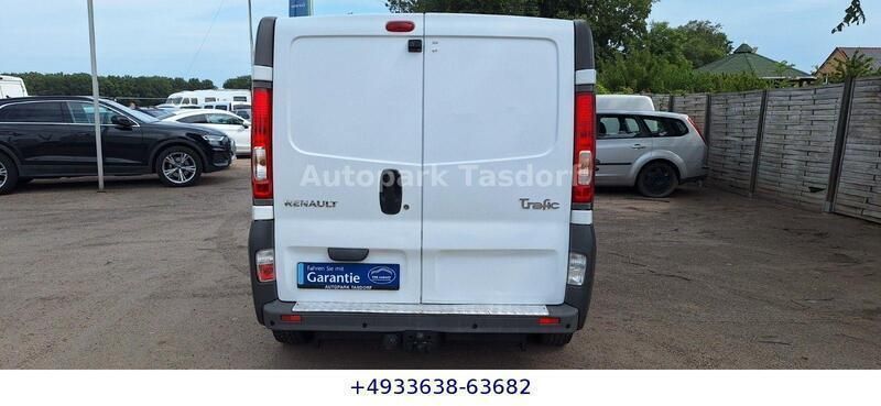 Gebraucht Renault Trafic 90 PS (66 kW) 2014 Weiß Van / Kleinbus