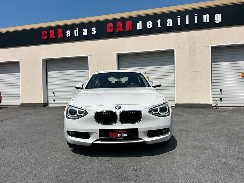 Weiß Gebraucht 2013 BMW 116 Kleinwagen | 5.999 € - Bild 1/4