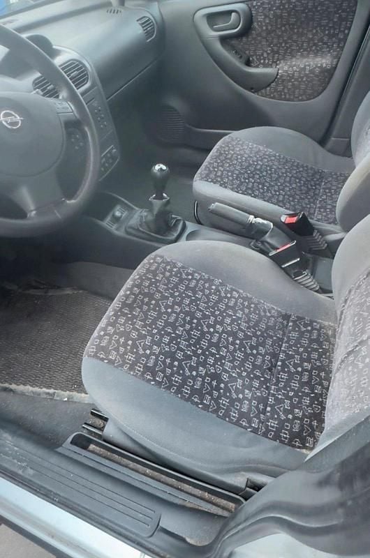 Gebraucht Opel Corsa Elegance 75 PS (55 kW) 2002 Silber Kleinwagen