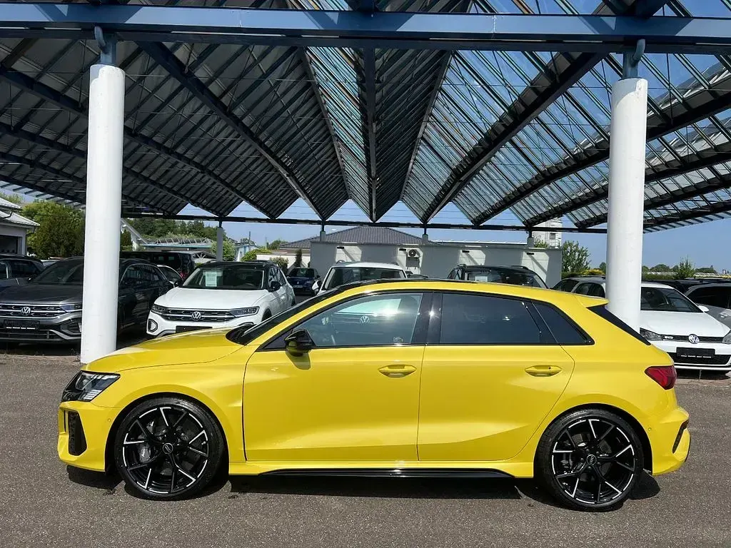 Gebraucht Audi RS3 Sportback Sport 400 PS (294 kW) 2023 Gelb Kleinwagen