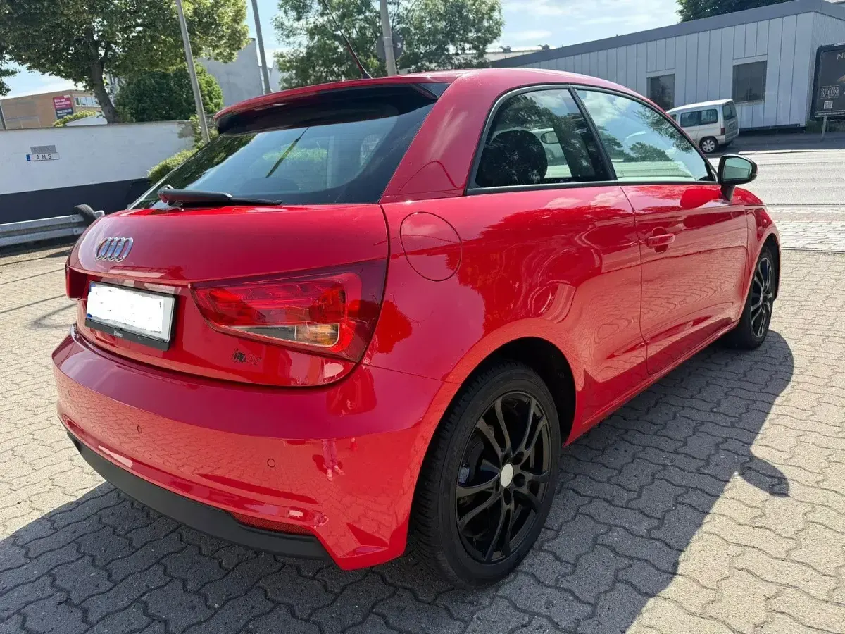 Gebraucht Audi A1 Sport 125 PS (91 kW) 2015 Rot Kleinwagen