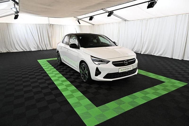 Gebraucht Opel Corsa-e 100 kW (136 PS) 2023 Weiß Kleinwagen