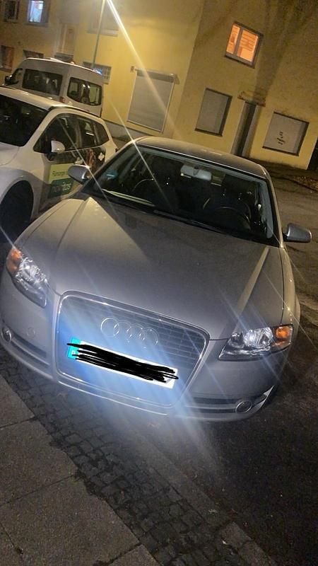 Gebraucht Audi A4 130 PS (95 kW) 2005 Silber Limousine