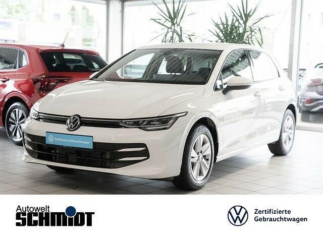 Gebraucht VW Golf VIII Life 116 PS (85 kW) 2024 Purewhite Limousine