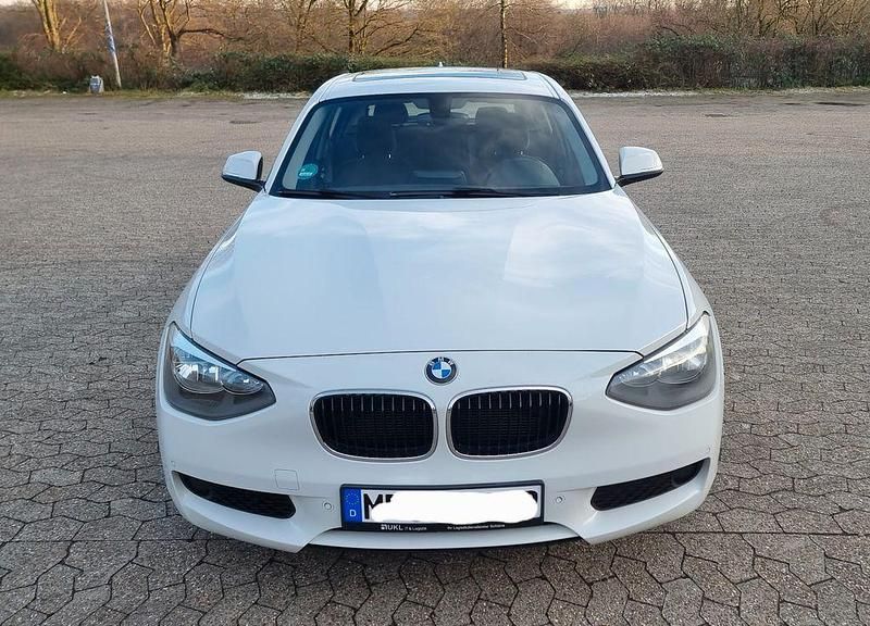 Weiß Gebraucht 2013 BMW 114 Performance Kleinwagen | 6.900 € (Fairer Preis) - Bild 1/4