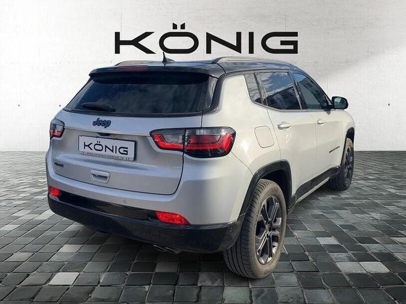 Gebraucht Jeep Compass 180 PS (132 kW) 2022 Silber SUV