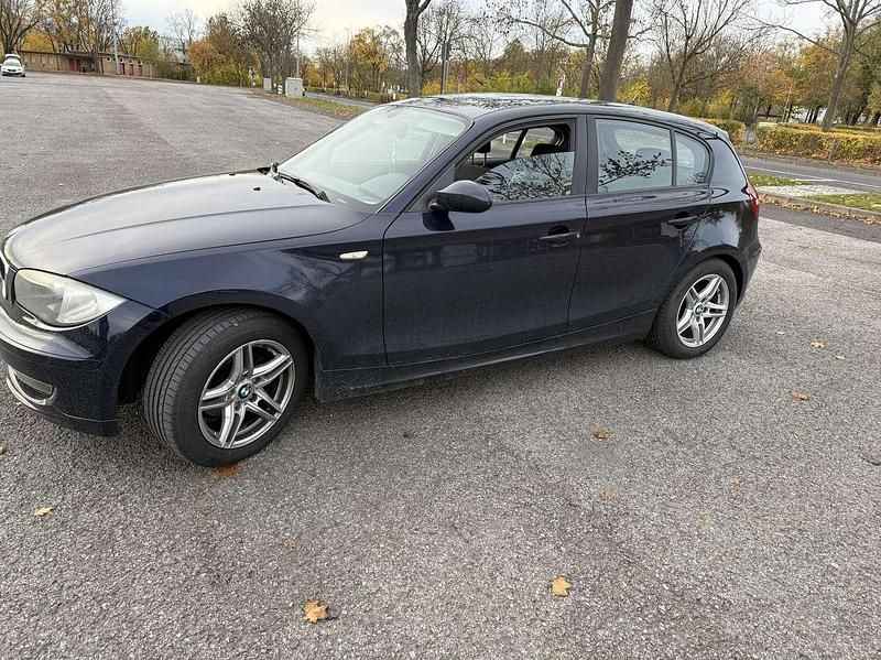 Gebraucht BMW 116 116 PS (85 kW) 2009 Violett Kleinwagen