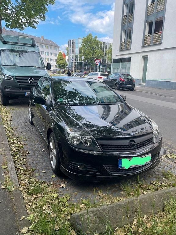 Schwarz Gebraucht 2009 Opel Astra GTC OPC Limousine | 3.950 € (Fairer Preis) - Bild 1/4