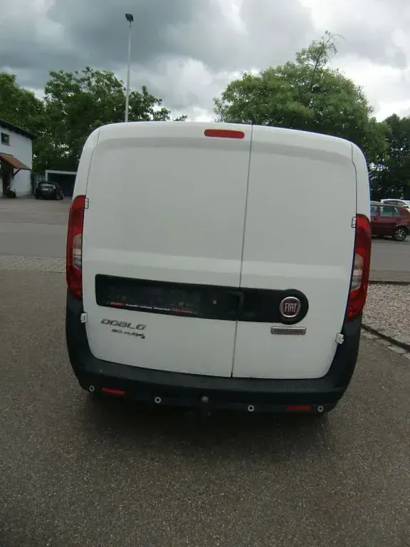 Gebraucht Fiat Doblò 90 PS (66 kW) 2016 Weiß Van / Kleinbus