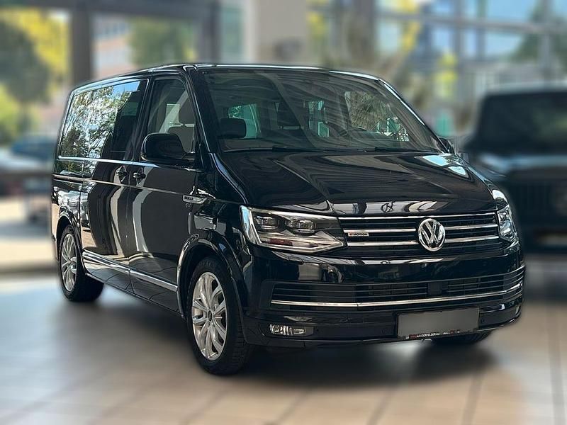 Schwarz metallic Gebraucht 2017 VW T6 Highline Van | 47.580 € (Etwas zu teuer) - Bild 1/4