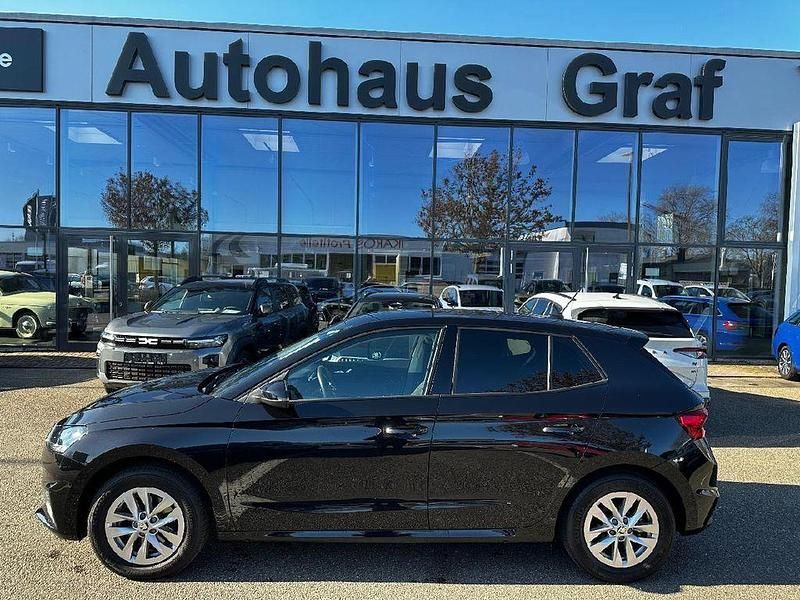 Gebraucht Skoda Fabia 110 PS (80 kW) 2023 Schwarzmagic perleffekt Kleinwagen
