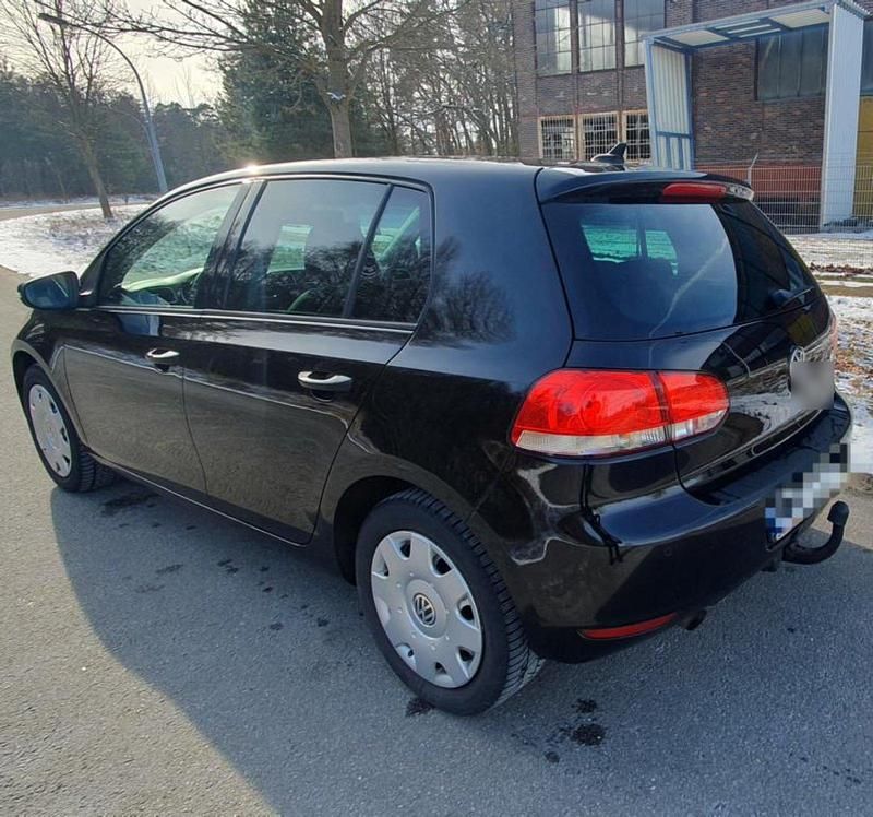Gebraucht VW Golf VI S 105 PS (77 kW) 2011 Schwarz Kleinwagen