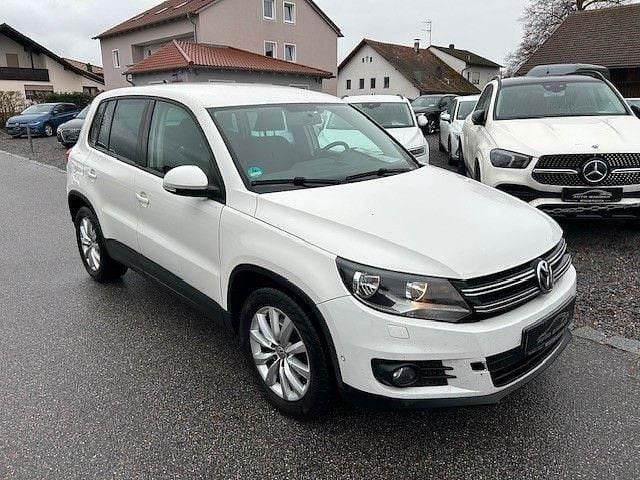 Weiß Gebraucht 2012 VW Tiguan Trendline SUV | 7.990 € (Guter Preis) - Bild 1/4