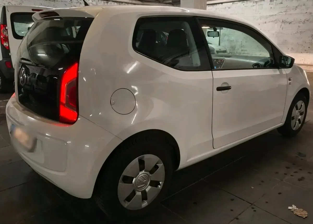 Używany VW up! 60 KM (44 kW) 2012 Biały Hatchback