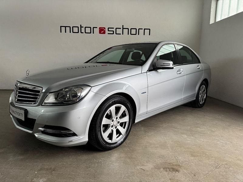 Gebraucht Mercedes C180 156 PS (114 kW) 2012 Silber Limousine