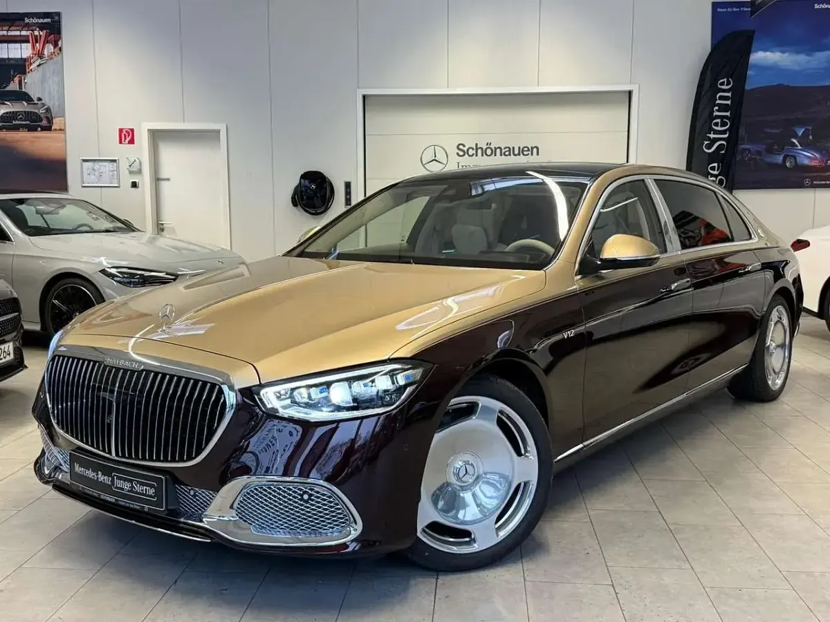 Gebraucht Mercedes S680 Maybach 612 PS (450 kW) 2024 Rot Limousine