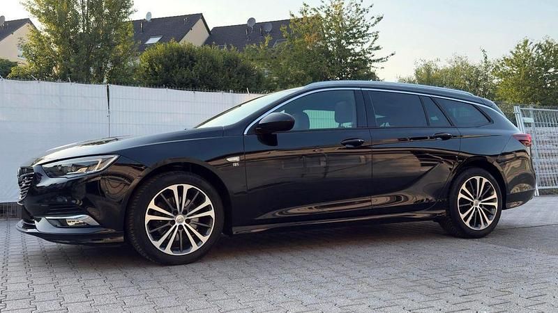 Schwarz Gebraucht 2018 Opel Insignia OPC Limousine | 16.590 € (Fairer Preis) - Bild 1/4