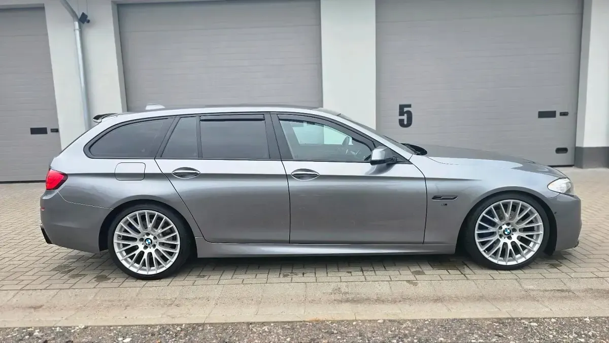 Gebraucht BMW 535 M Sport 313 PS (230 kW) 2012 Grau Kombi