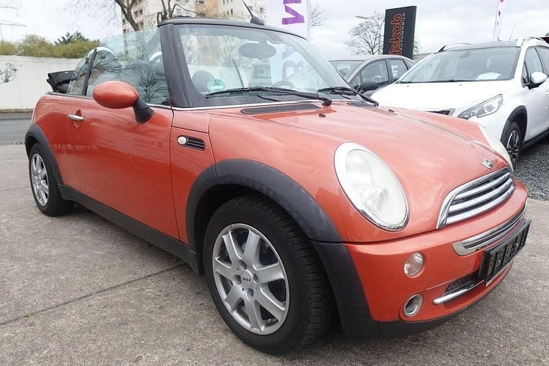Second-hand Mini Cooper Cabriolet 116 CP (85 kW) 2006 Portocaliu Cabrio
