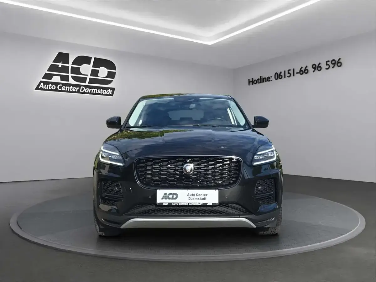 Gebraucht Jaguar E-Pace SE 200 PS (147 kW) 2021 Santorini black (metallic) SUV