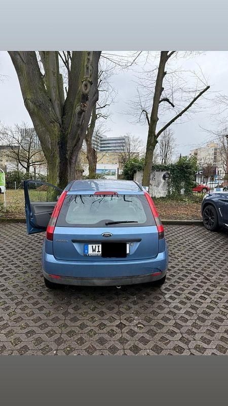 Gebraucht Ford Fiesta 60 PS (44 kW) 2003 Blau Kleinwagen