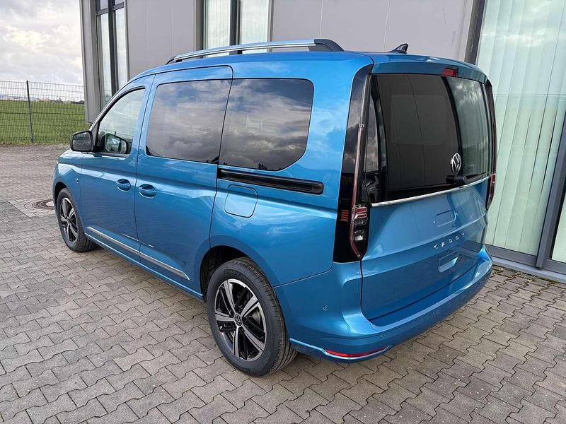 Neu VW Caddy Style 116 PS (85 kW) 2026 Blau Van / Kleinbus
