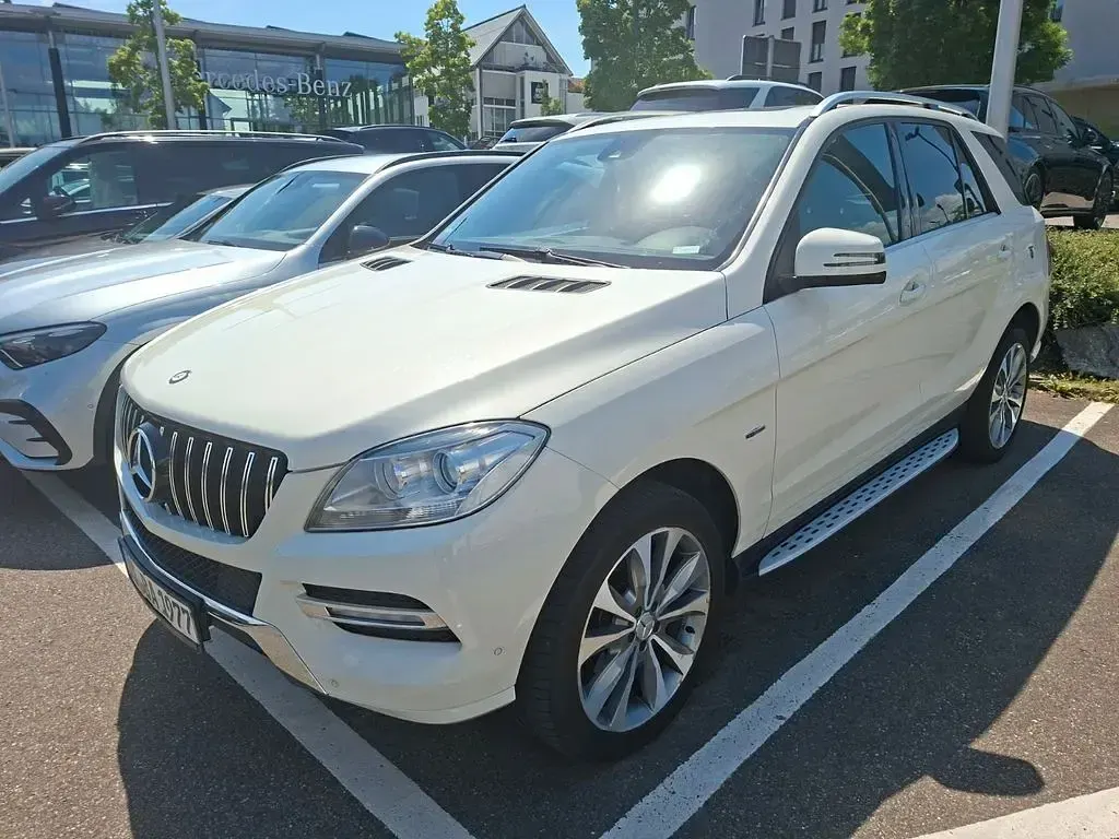 Gebraucht Mercedes ML250 204 PS (150 kW) 2012 Weiß SUV