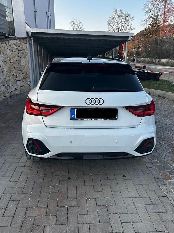 Gebraucht Audi A1 S-Line 116 PS (85 kW) 2024 Weiß SUV